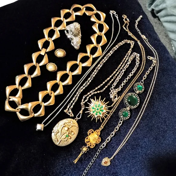 Vintage to Now Jewelry Lot Wear or Harvest Locket Necklaces Bracelets Pins - Picture 2 of 12